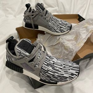 Nike Black & White Originals - brand new unworn in box